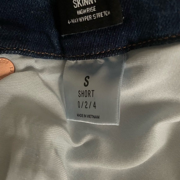 Express Flex Jeans, Fits Sizes 0,2,4 (Size Small Short) - Picture 5 of 5